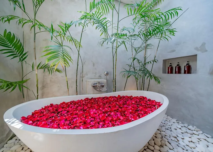 3br Spacious W- Pool Near فيلة سمينياك