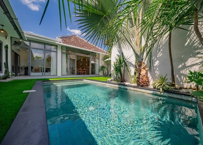 3br Spacious W- Pool Near