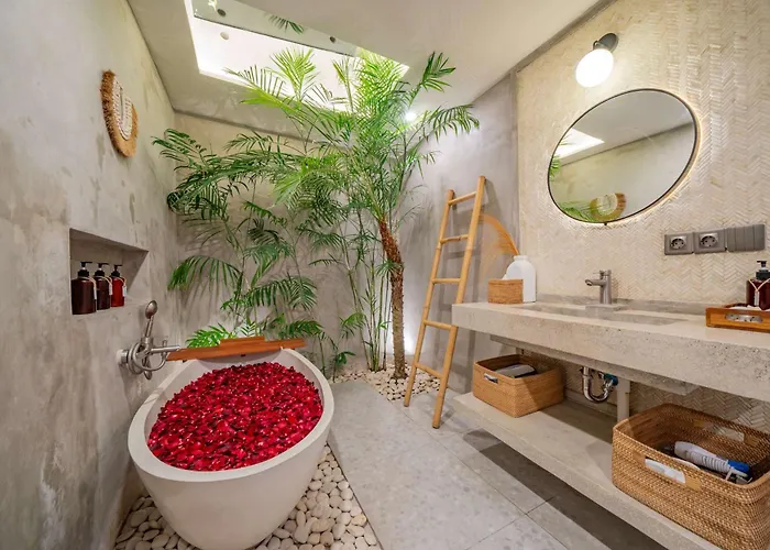 3br Spacious W- Pool Near سمينياك