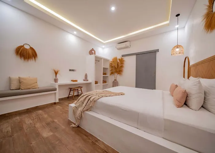 3br Spacious W- Pool Near فيلة سمينياك