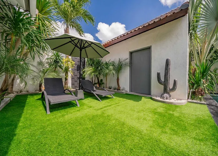 3br Spacious W- Pool Near سمينياك